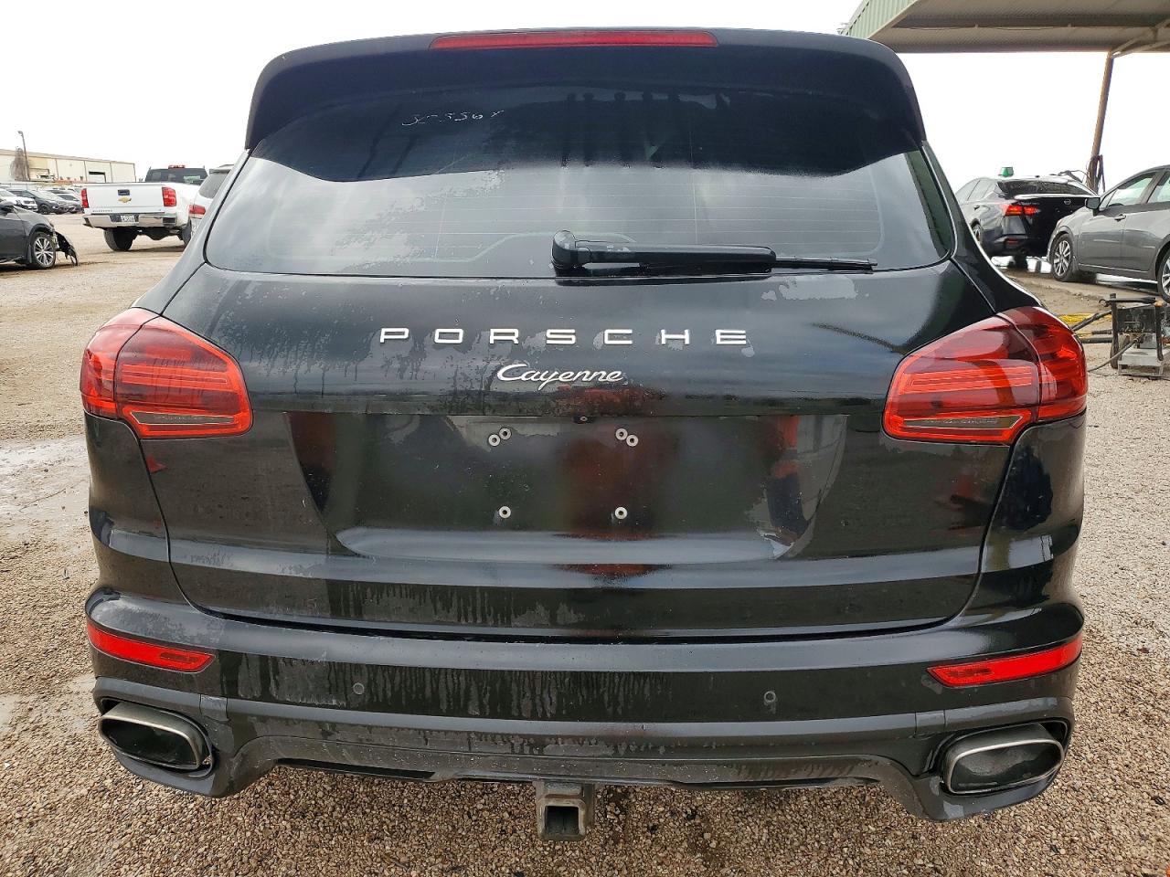 2016 PORSCHE CAYENNE photo 6