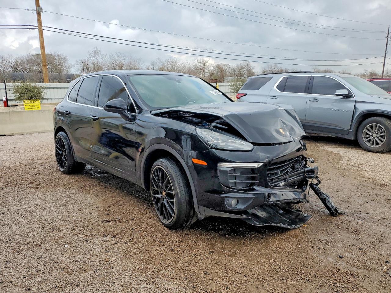 2016 PORSCHE CAYENNE photo 4