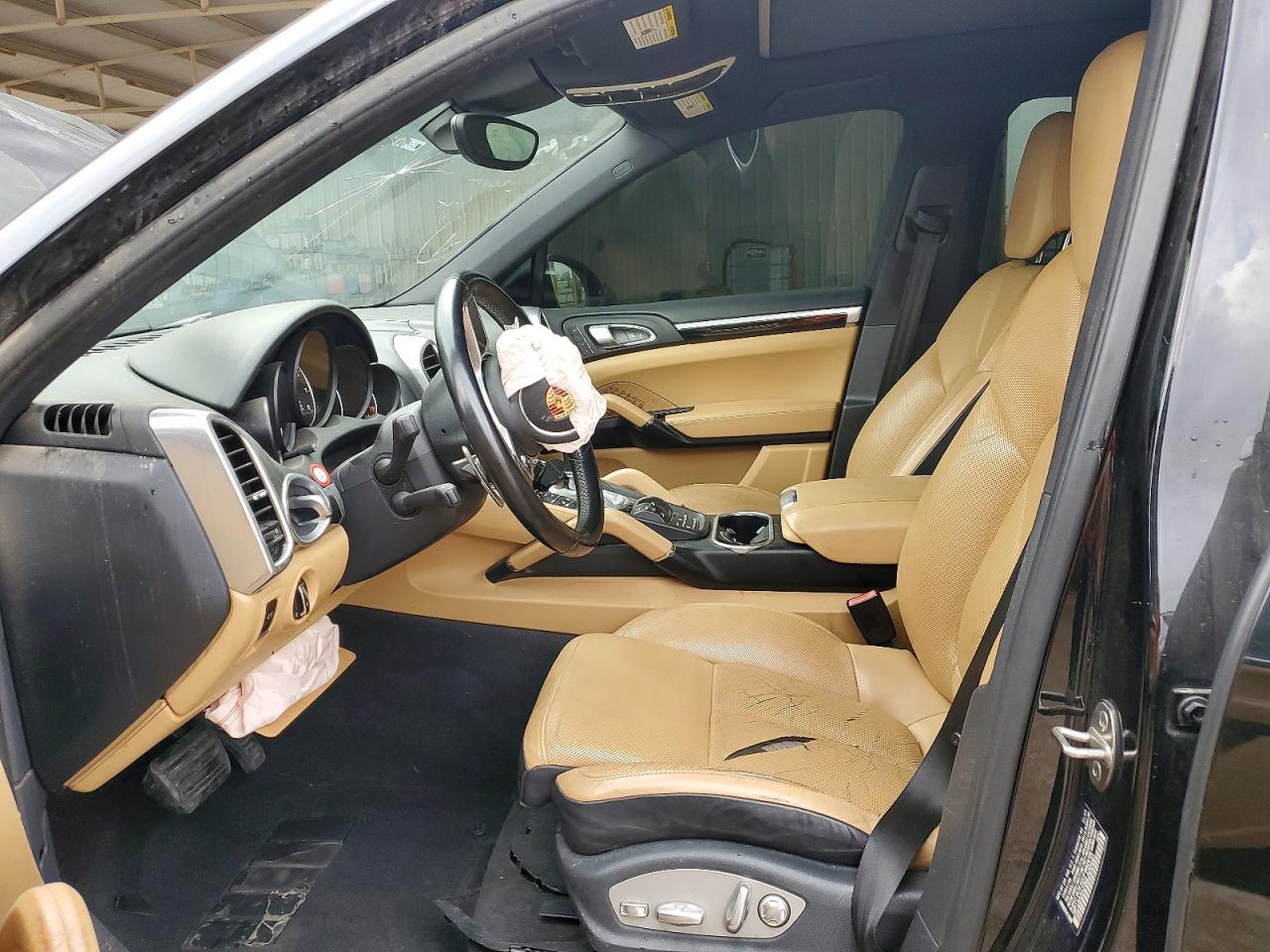 2016 PORSCHE CAYENNE photo 7