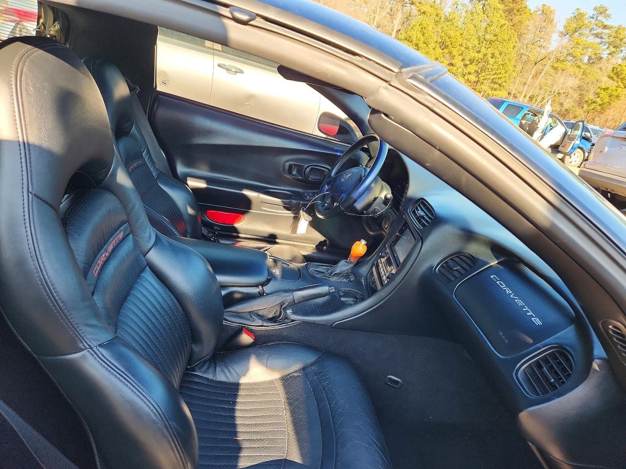 2001 CHEVROLET CORVETTE photo 10