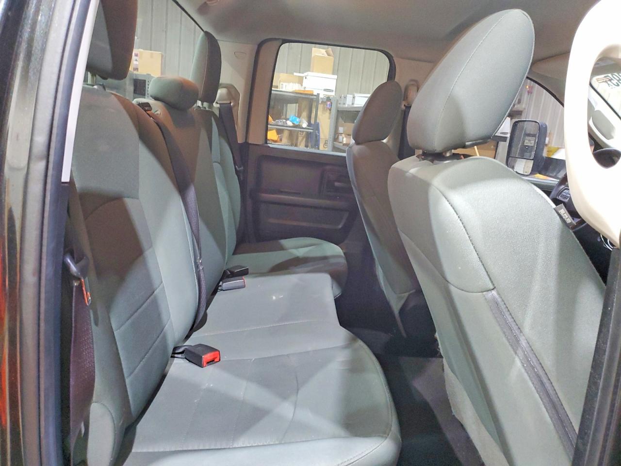 2016 RAM 1500 ST photo 10