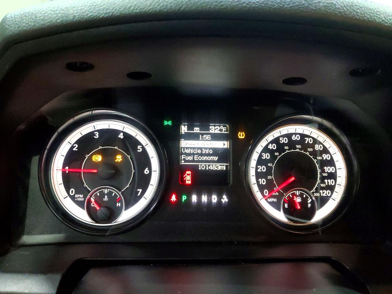 2016 RAM 1500 ST photo 9