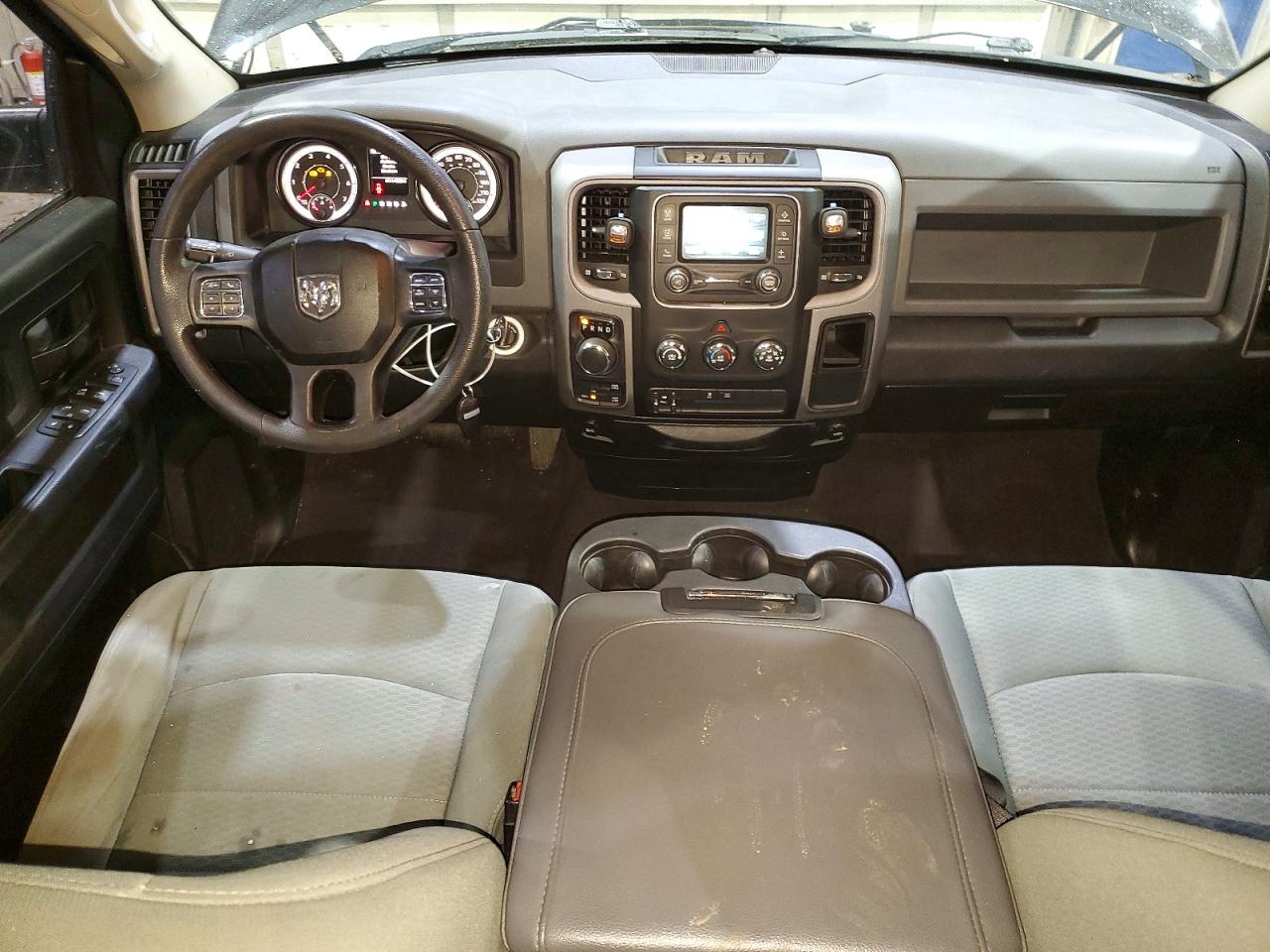 2016 RAM 1500 ST photo 8
