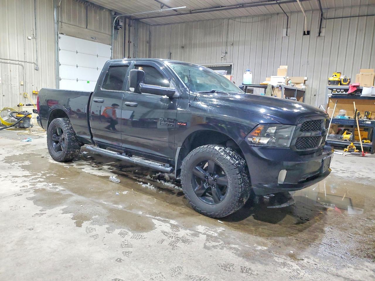 2016 RAM 1500 ST photo 4