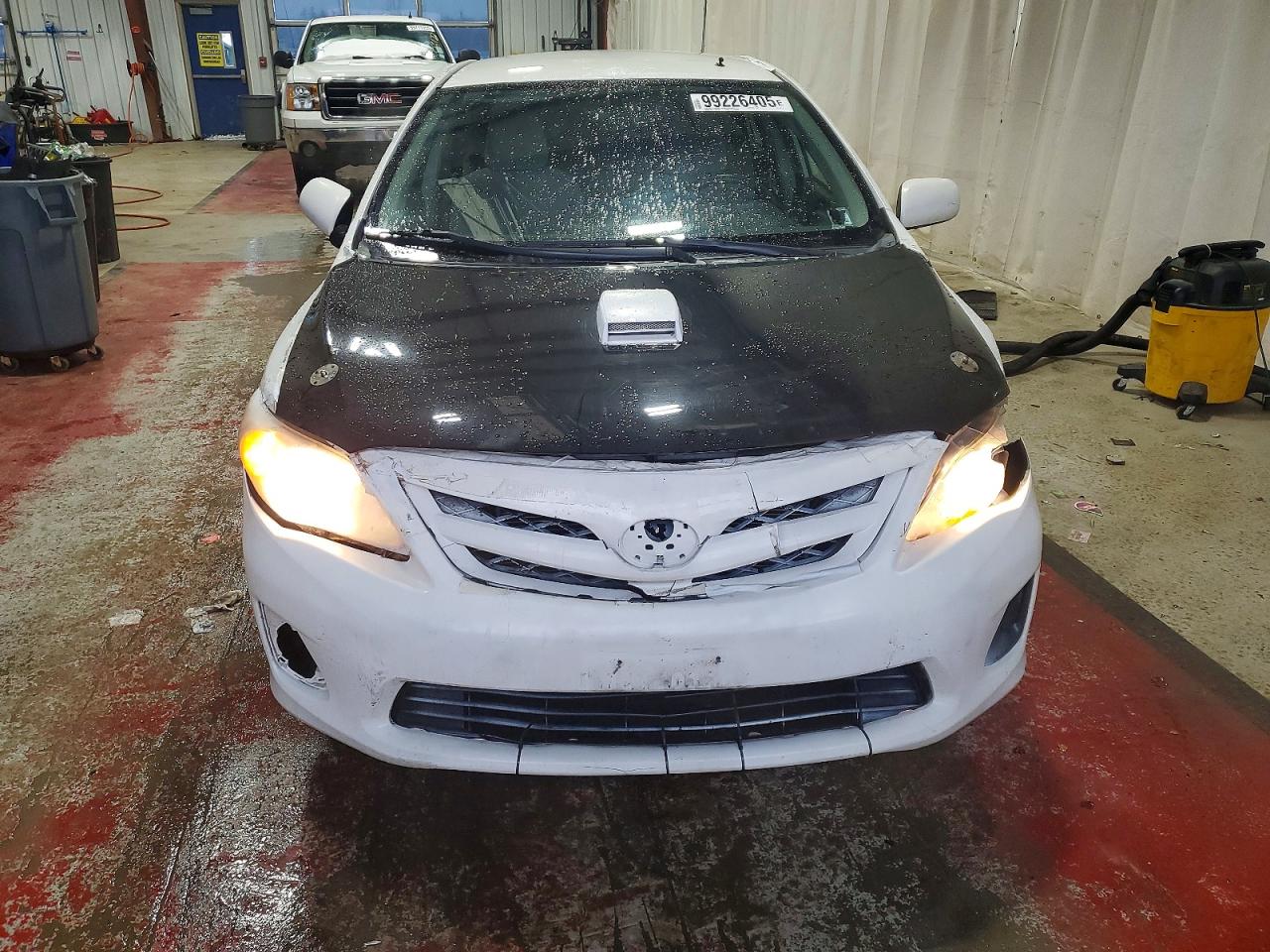 2011 TOYOTA COROLLA LE photo 5
