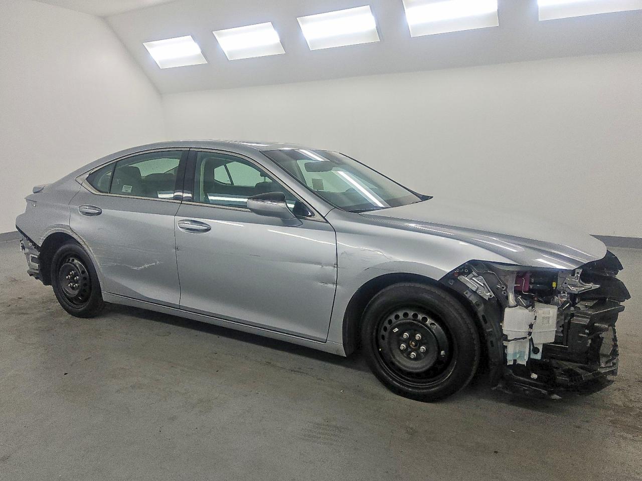 2025 LEXUS ES 300H BASE photo 4