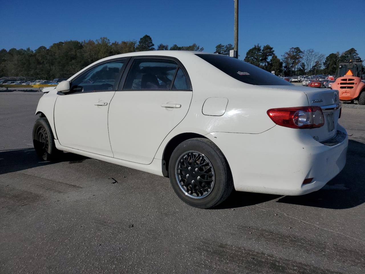 2011 TOYOTA COROLLA BASE photo 2