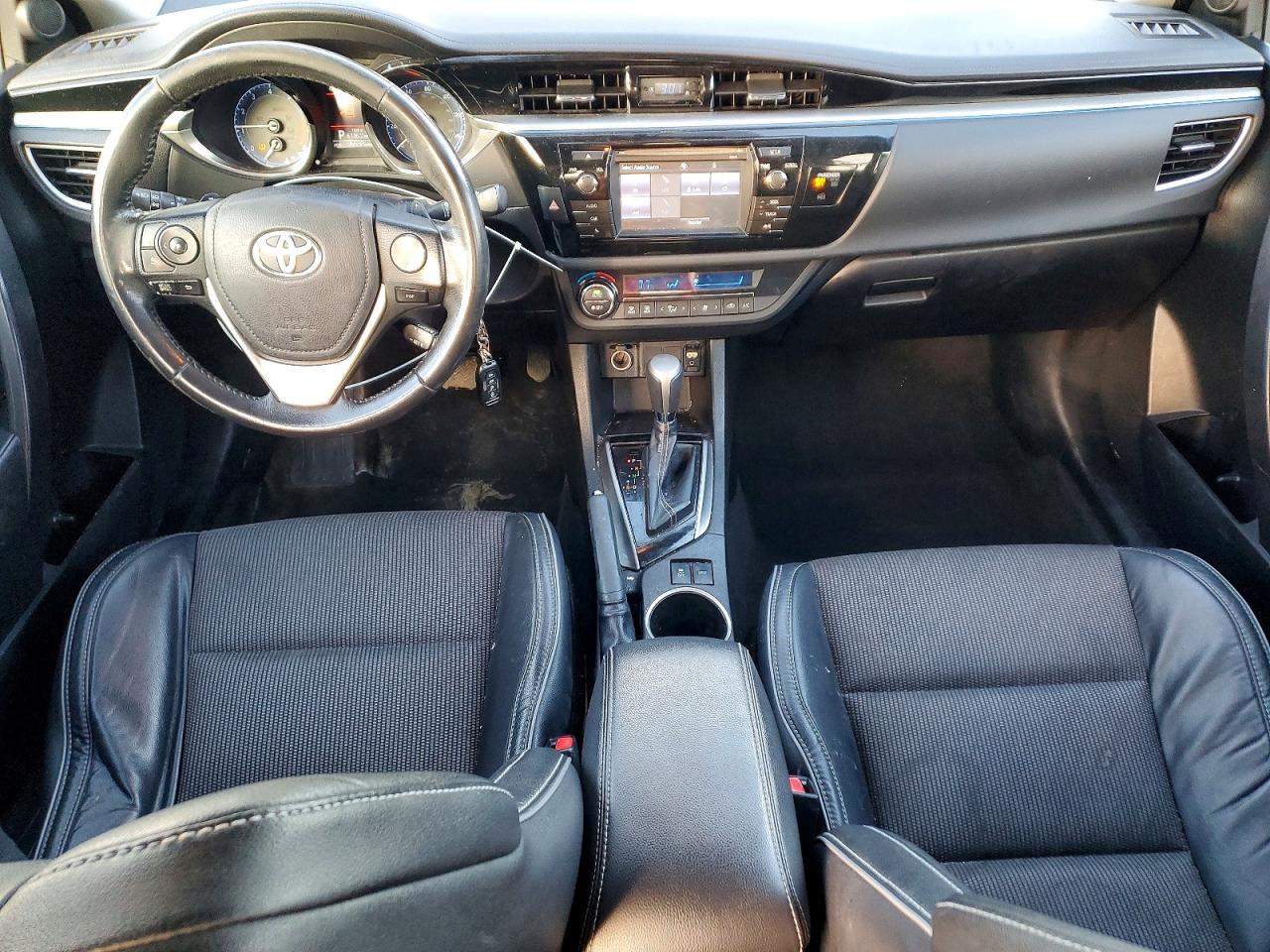 2014 TOYOTA COROLLA L photo 8