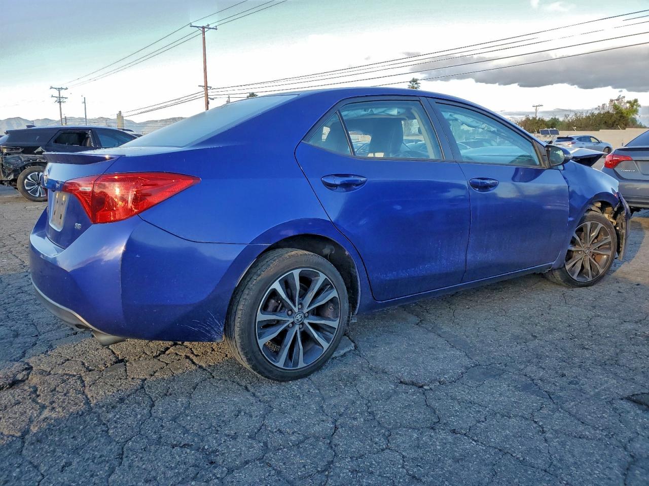 2017 TOYOTA COROLLA L photo 5