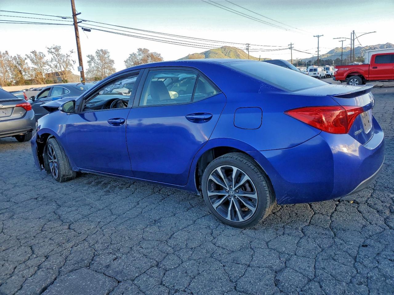 2017 TOYOTA COROLLA L photo 3