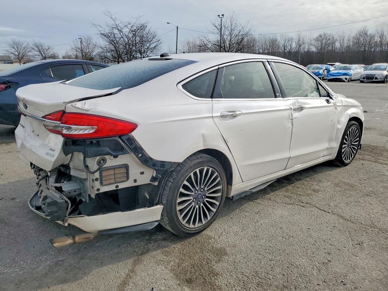 2017 FORD FUSION SE photo 3