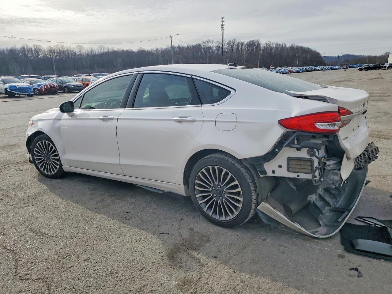 2017 FORD FUSION SE photo 2
