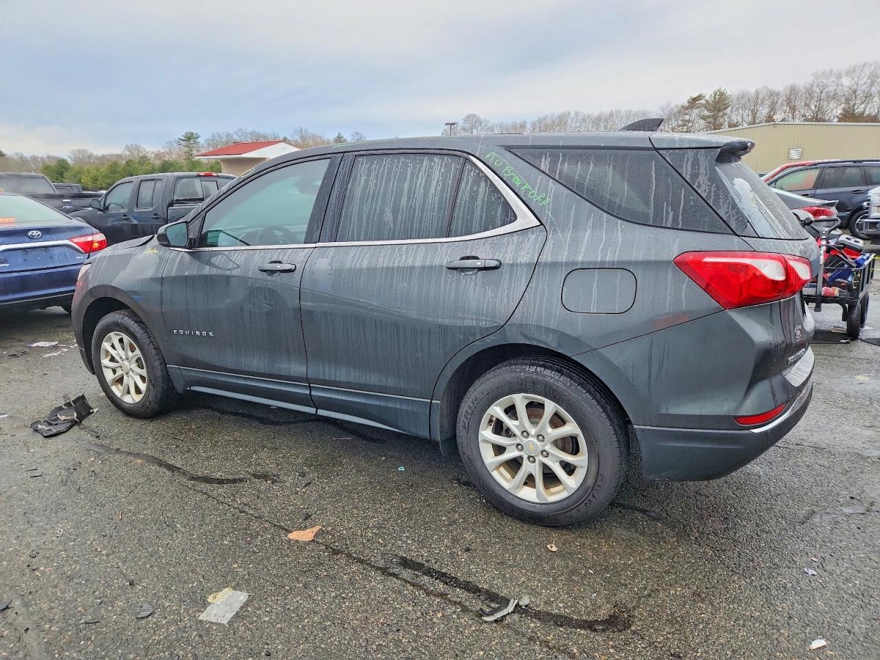 2018 CHEVROLET EQUINOX LT photo 2