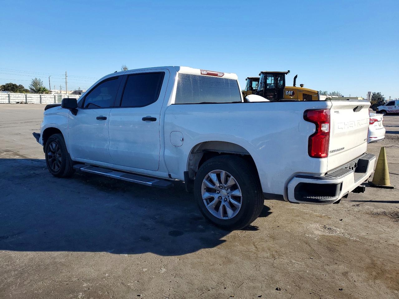 2019 CHEVROLET SILVERADO C1500 CUSTOM photo 3