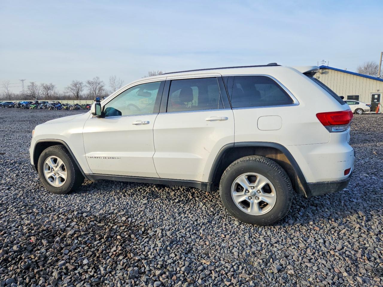 2014 JEEP GRAND CHEROKEE LAREDO photo 2