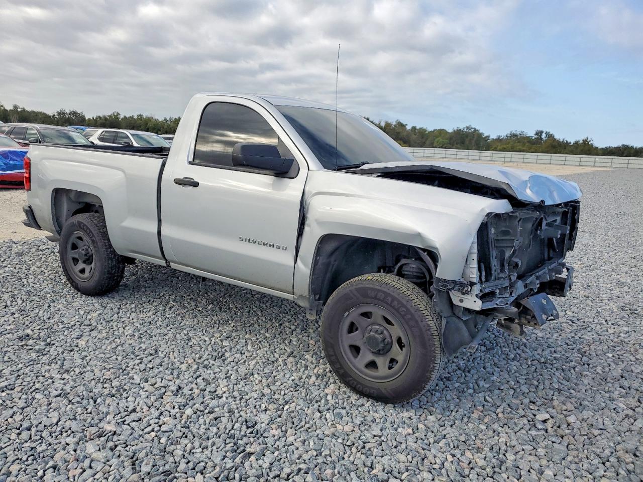 2015 CHEVROLET SILVERADO C1500 photo 4
