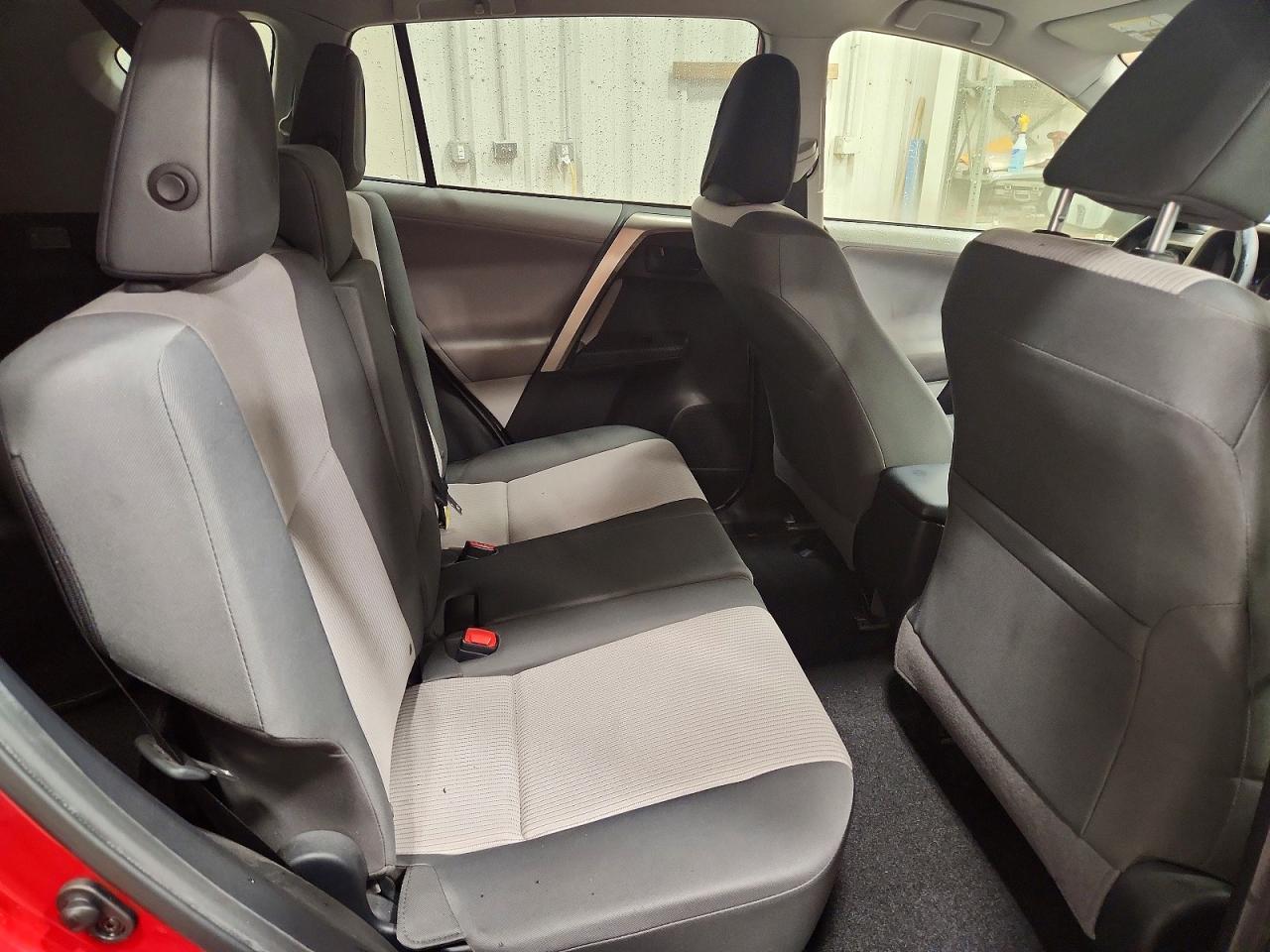 2013 TOYOTA RAV4 LE photo 11