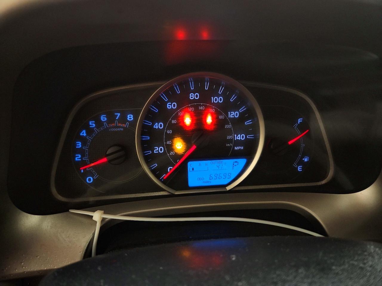 2013 TOYOTA RAV4 LE photo 9