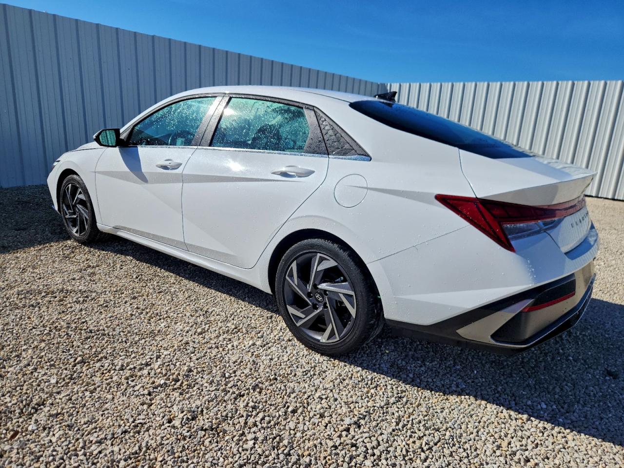 2025 HYUNDAI ELANTRA SEL photo 2