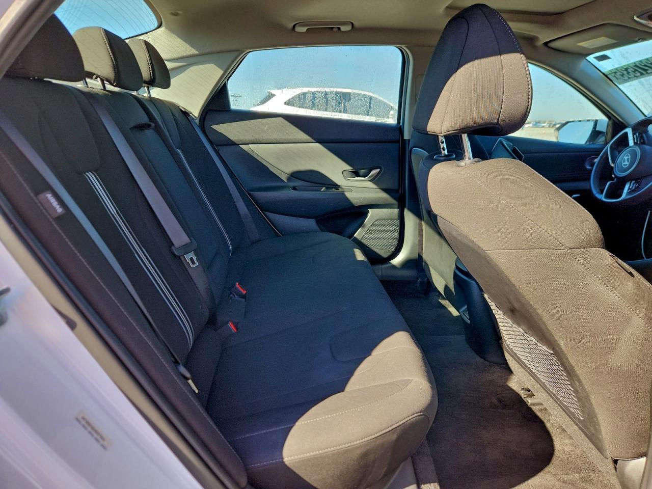 2025 HYUNDAI ELANTRA SEL photo 10