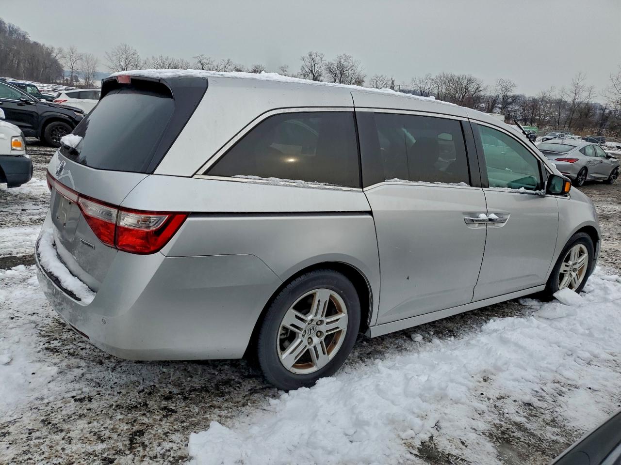 2012 HONDA ODYSSEY TOURING photo 3