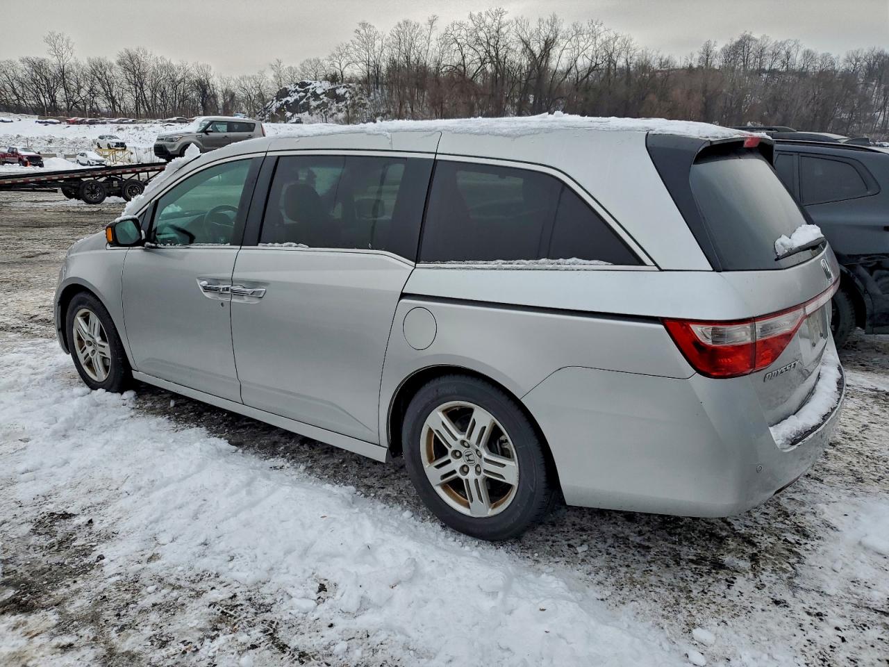 2012 HONDA ODYSSEY TOURING photo 2