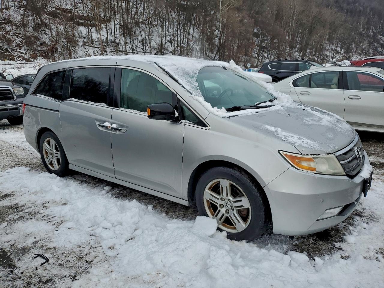 2012 HONDA ODYSSEY TOURING photo 4