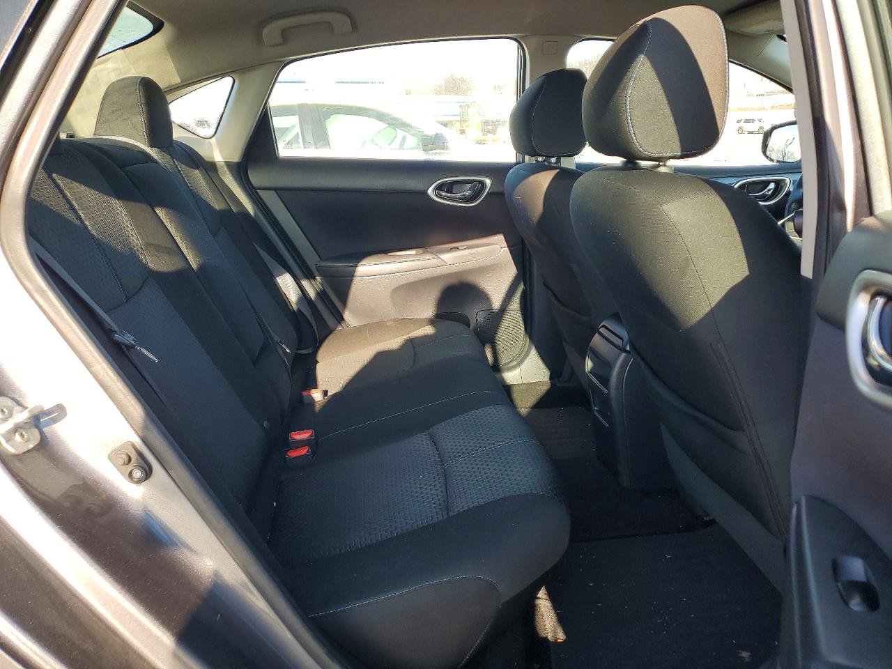 2016 NISSAN SENTRA S photo 10