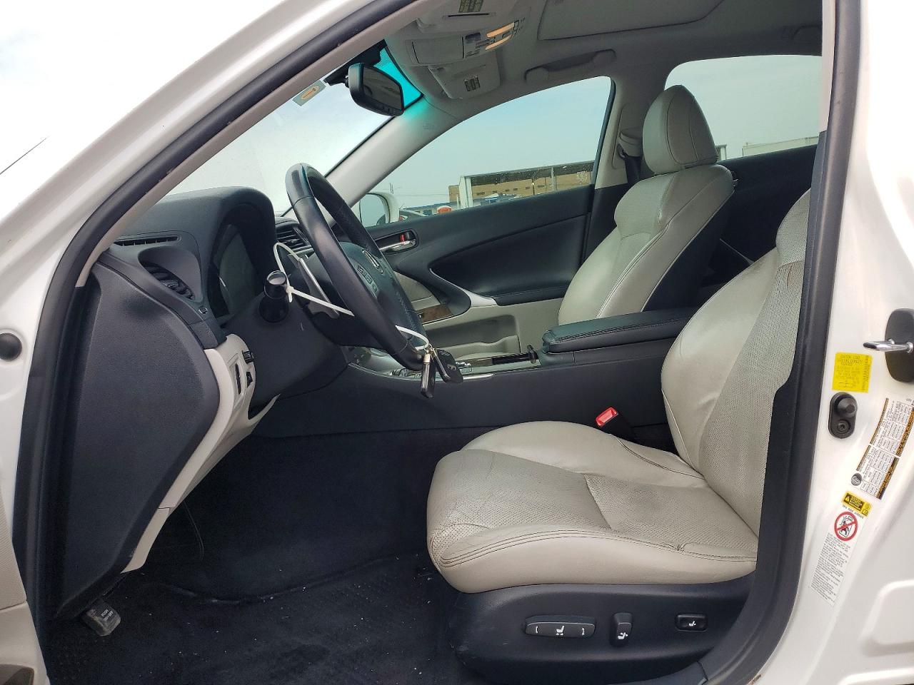 2012 LEXUS IS 250 photo 7