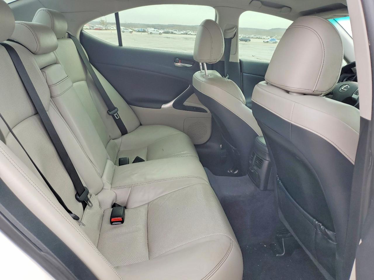 2012 LEXUS IS 250 photo 10