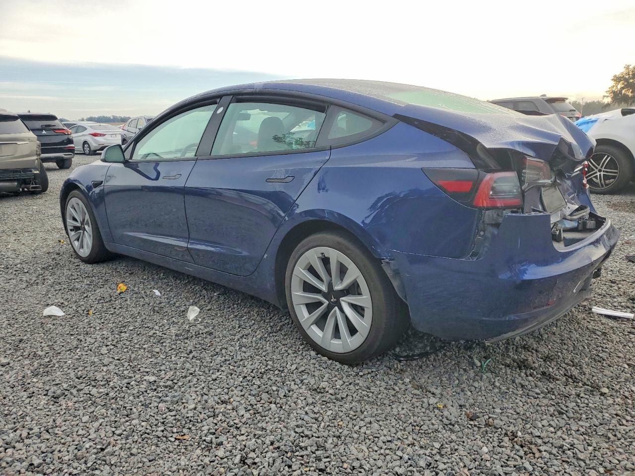 2022 TESLA MODEL 3 photo 2