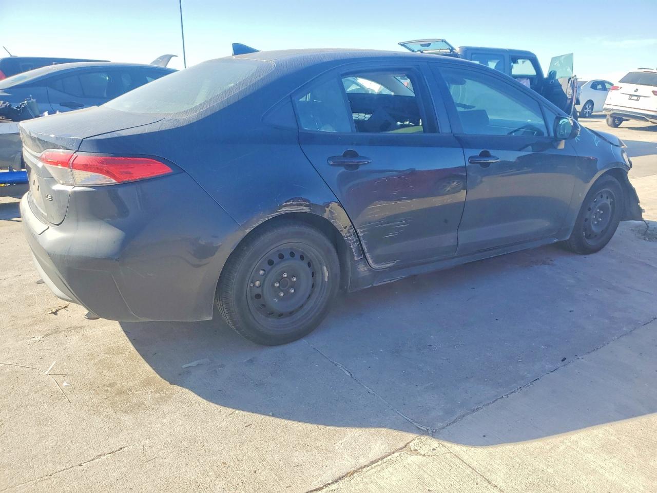 2020 TOYOTA COROLLA LE photo 3