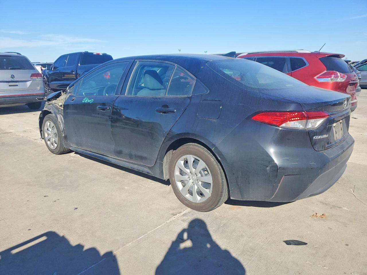 2020 TOYOTA COROLLA LE photo 2