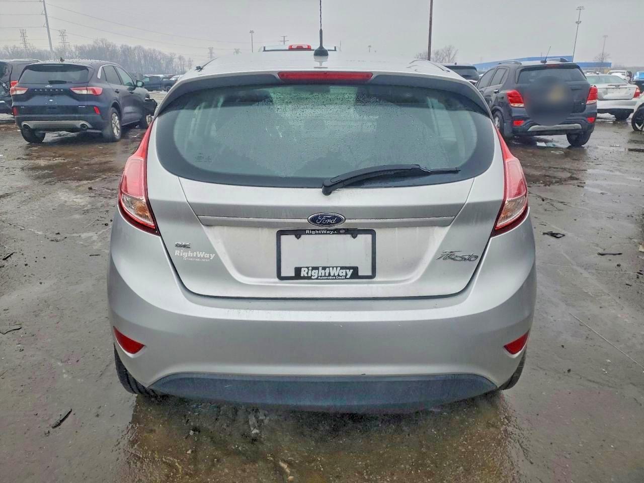 2018 FORD FIESTA SE photo 6