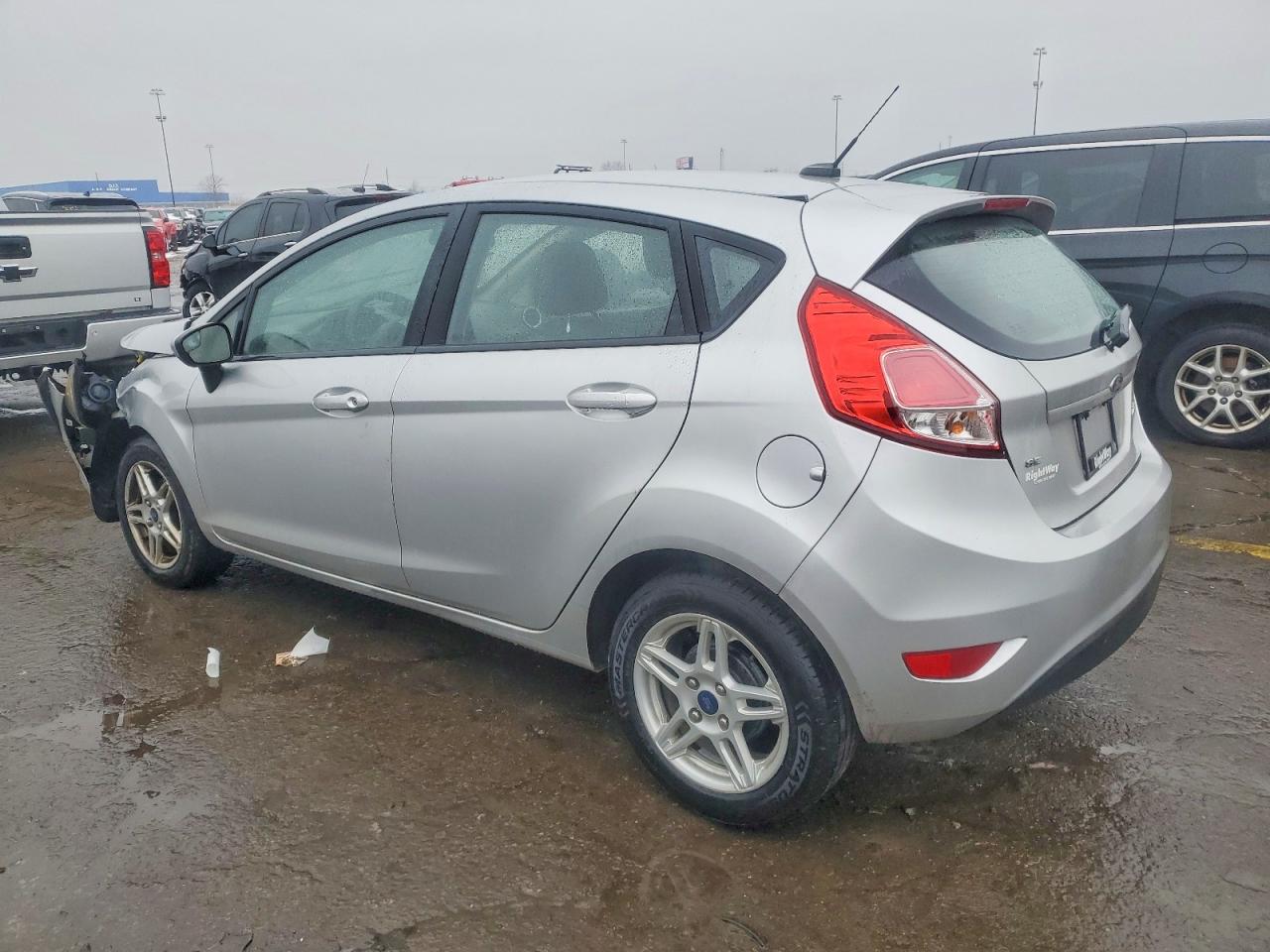 2018 FORD FIESTA SE photo 2