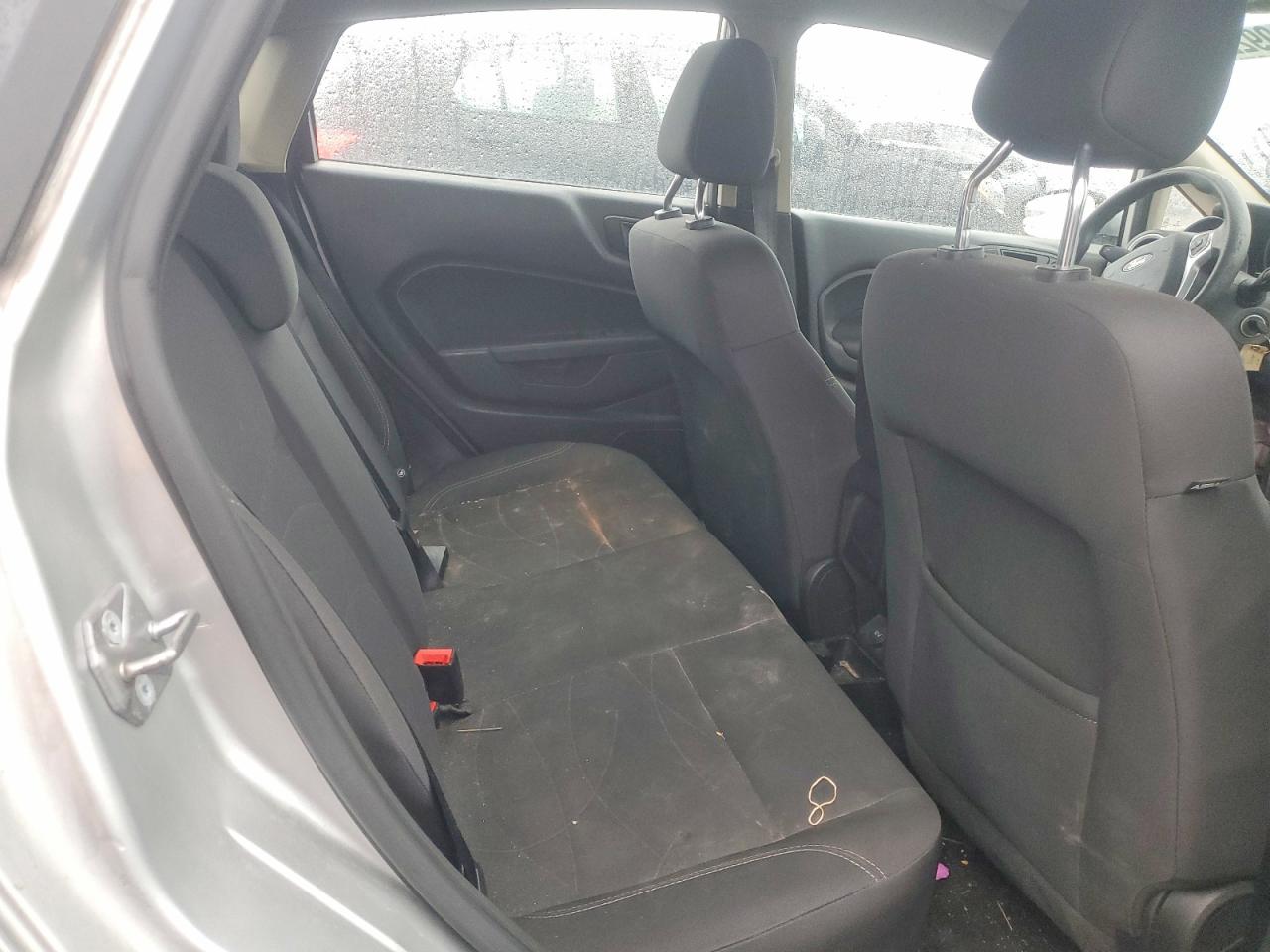 2018 FORD FIESTA SE photo 10