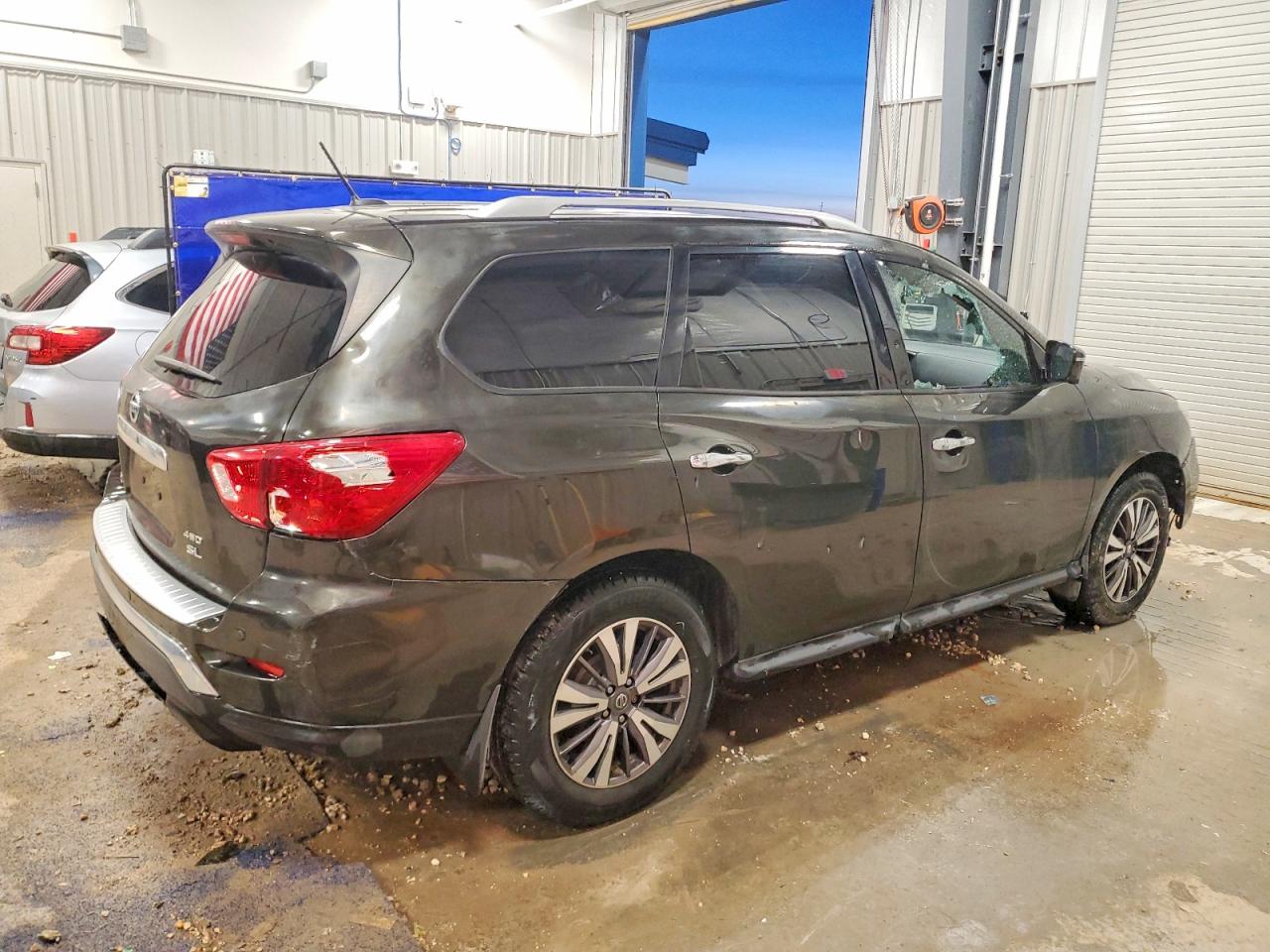 2017 NISSAN PATHFINDER S photo 5
