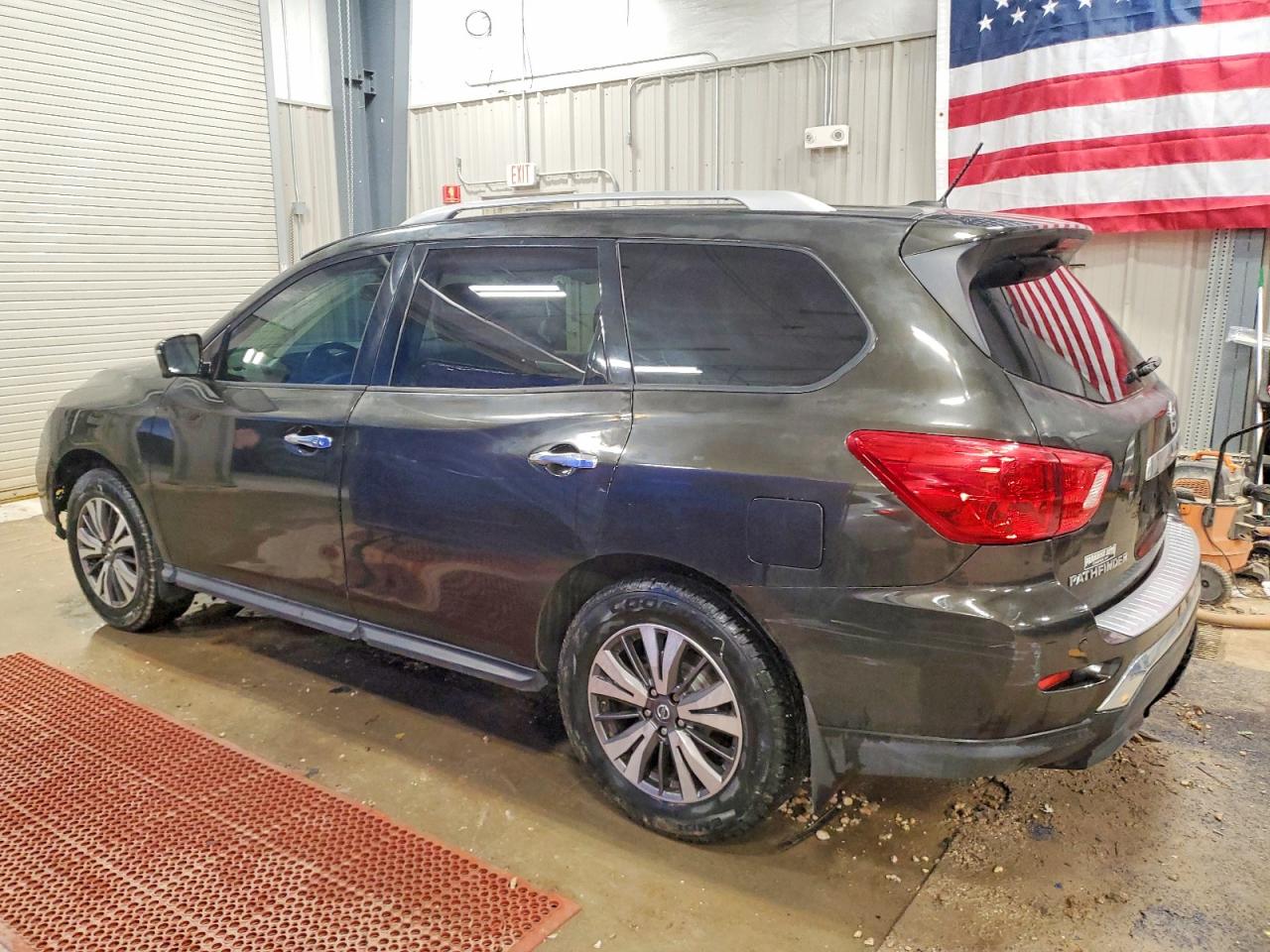 2017 NISSAN PATHFINDER S photo 3