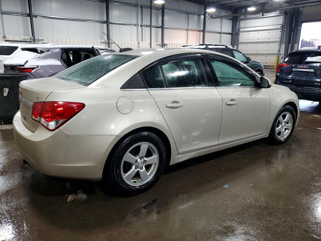 2016 CHEVROLET CRUZE LIMITED LT photo 3