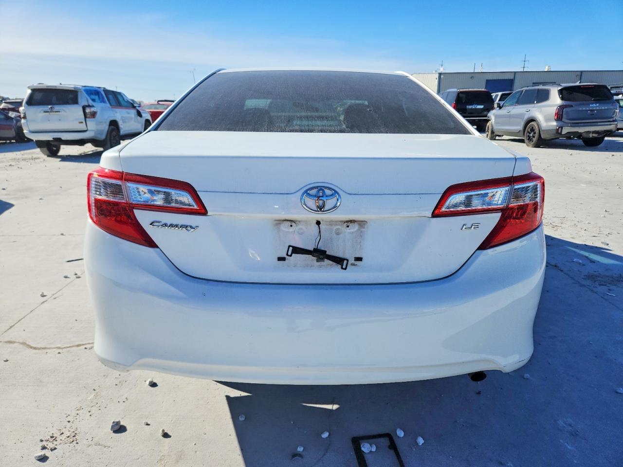 2013 TOYOTA CAMRY L photo 6