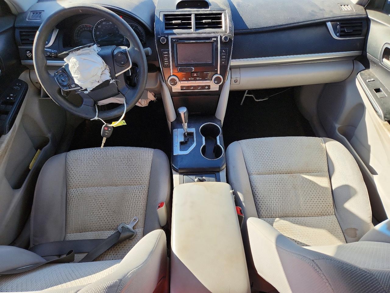2013 TOYOTA CAMRY L photo 8