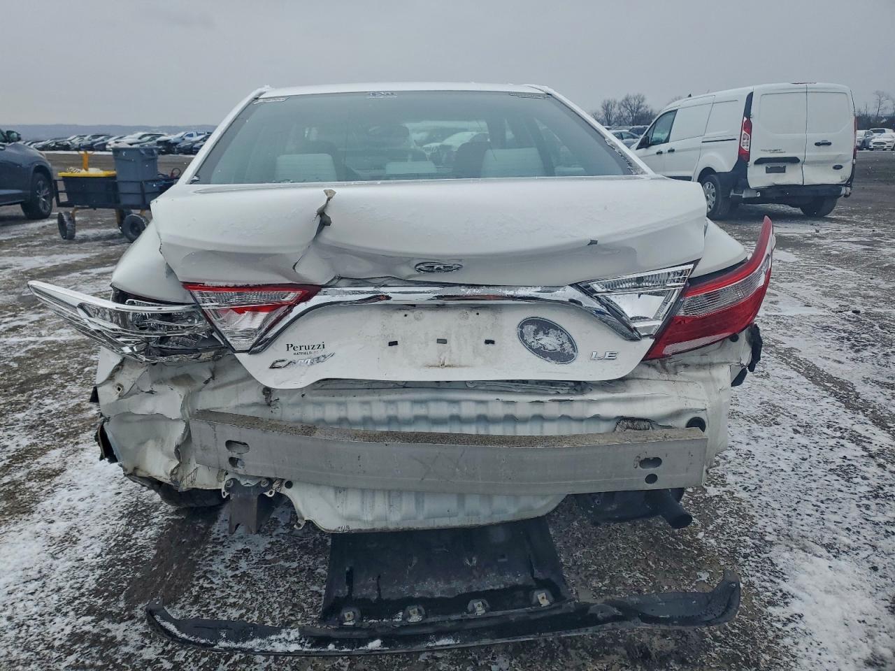 2017 TOYOTA CAMRY LE photo 6
