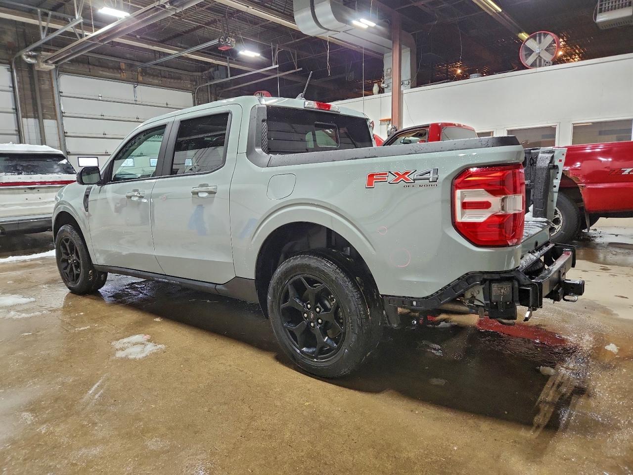 2024 FORD MAVERICK LARIAT photo 3