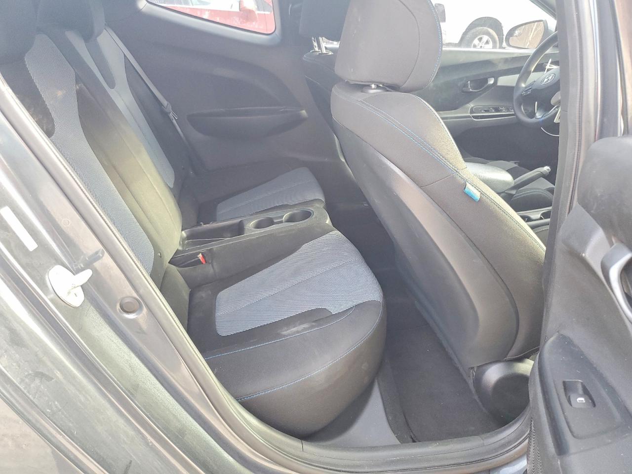 2019 HYUNDAI VELOSTER BASE photo 10