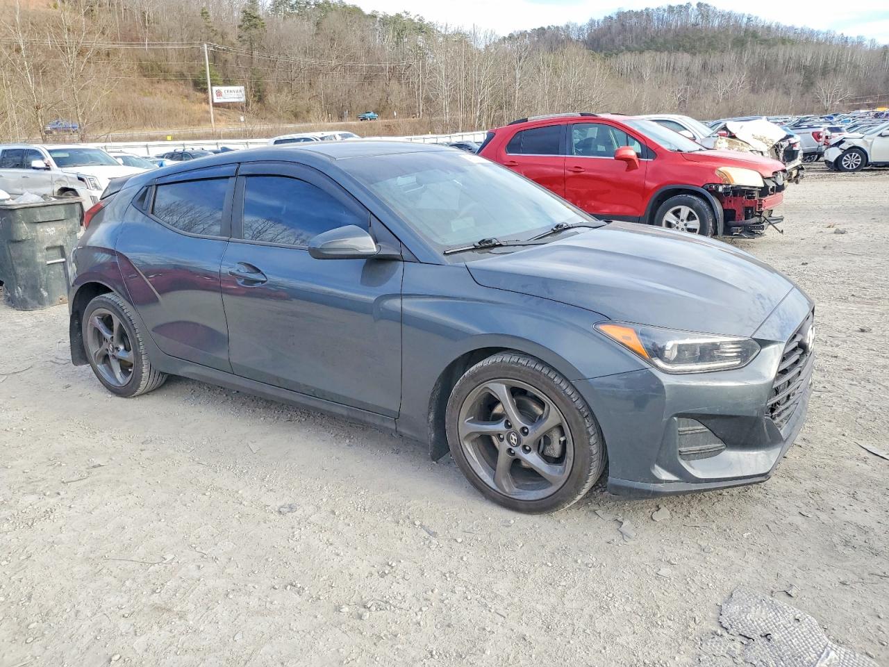 2019 HYUNDAI VELOSTER BASE photo 4
