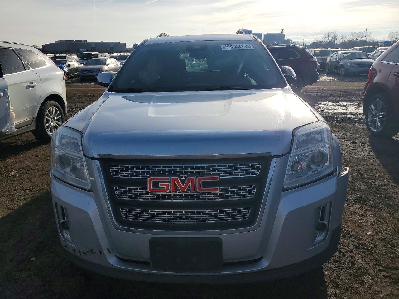 2012 GMC TERRAIN SLT photo 5