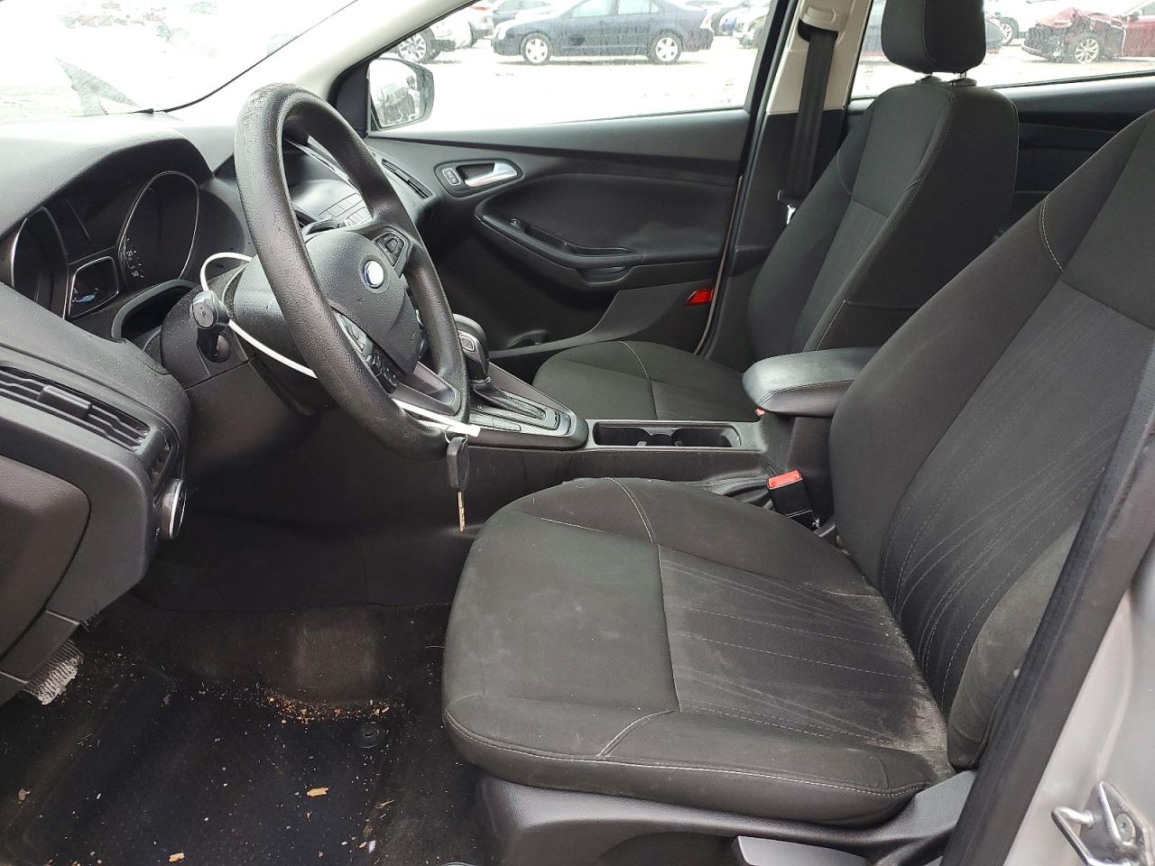 2018 FORD FOCUS SE photo 7