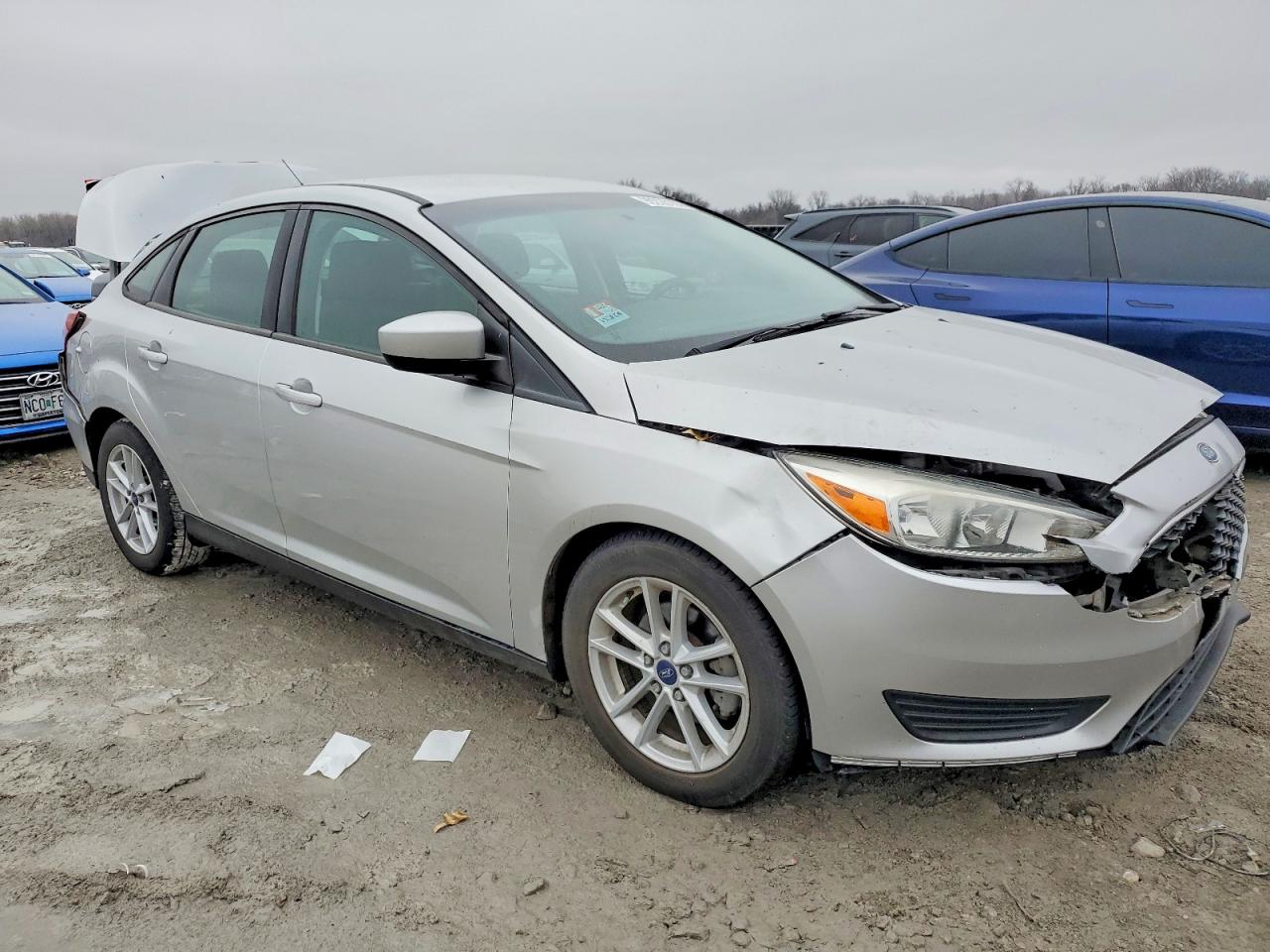 2018 FORD FOCUS SE photo 4
