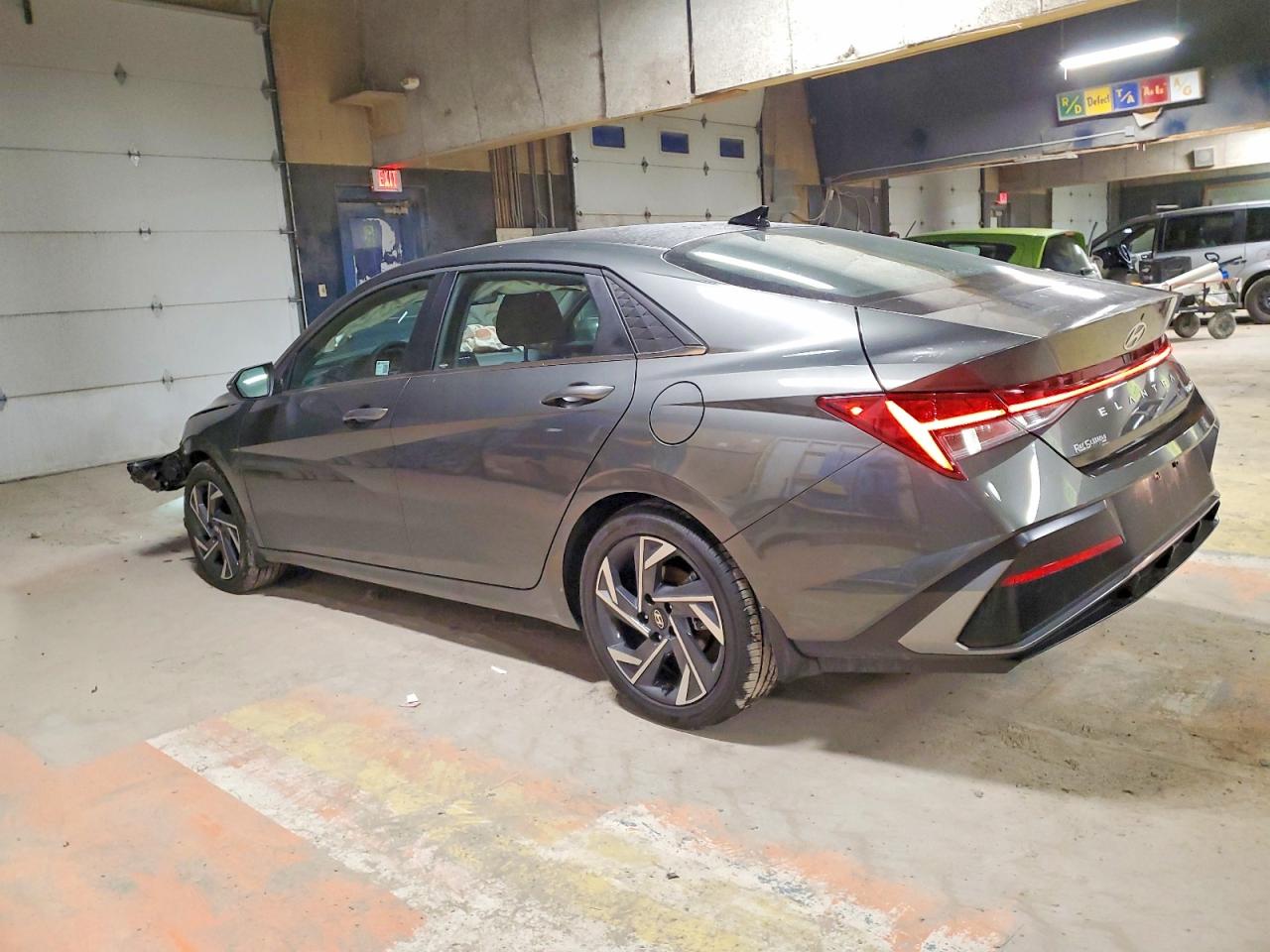 2025 HYUNDAI ELANTRA LIMITED photo 3