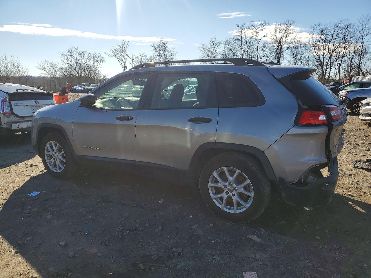 2016 JEEP GRAND CHEROKEE photo 2